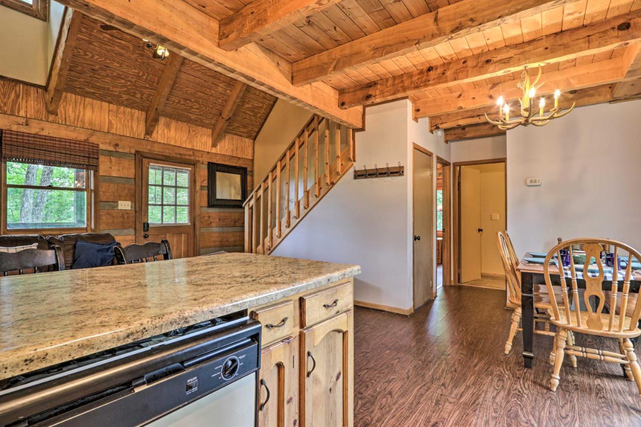 Gatlinburg Escape With Hot Tub, Deck And Mtn View Villa Luaran gambar