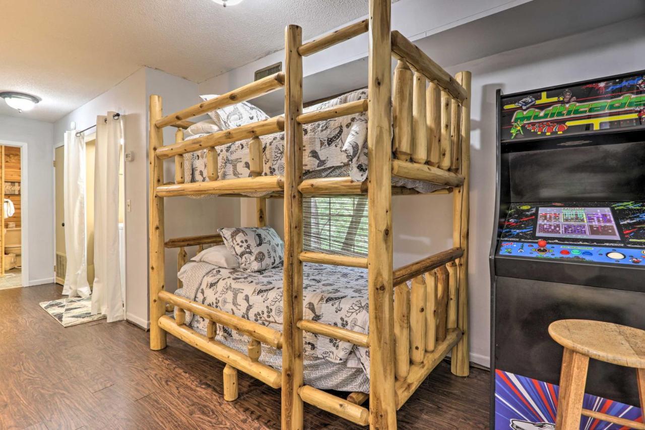 Gatlinburg Escape With Hot Tub, Deck And Mtn View Villa Luaran gambar