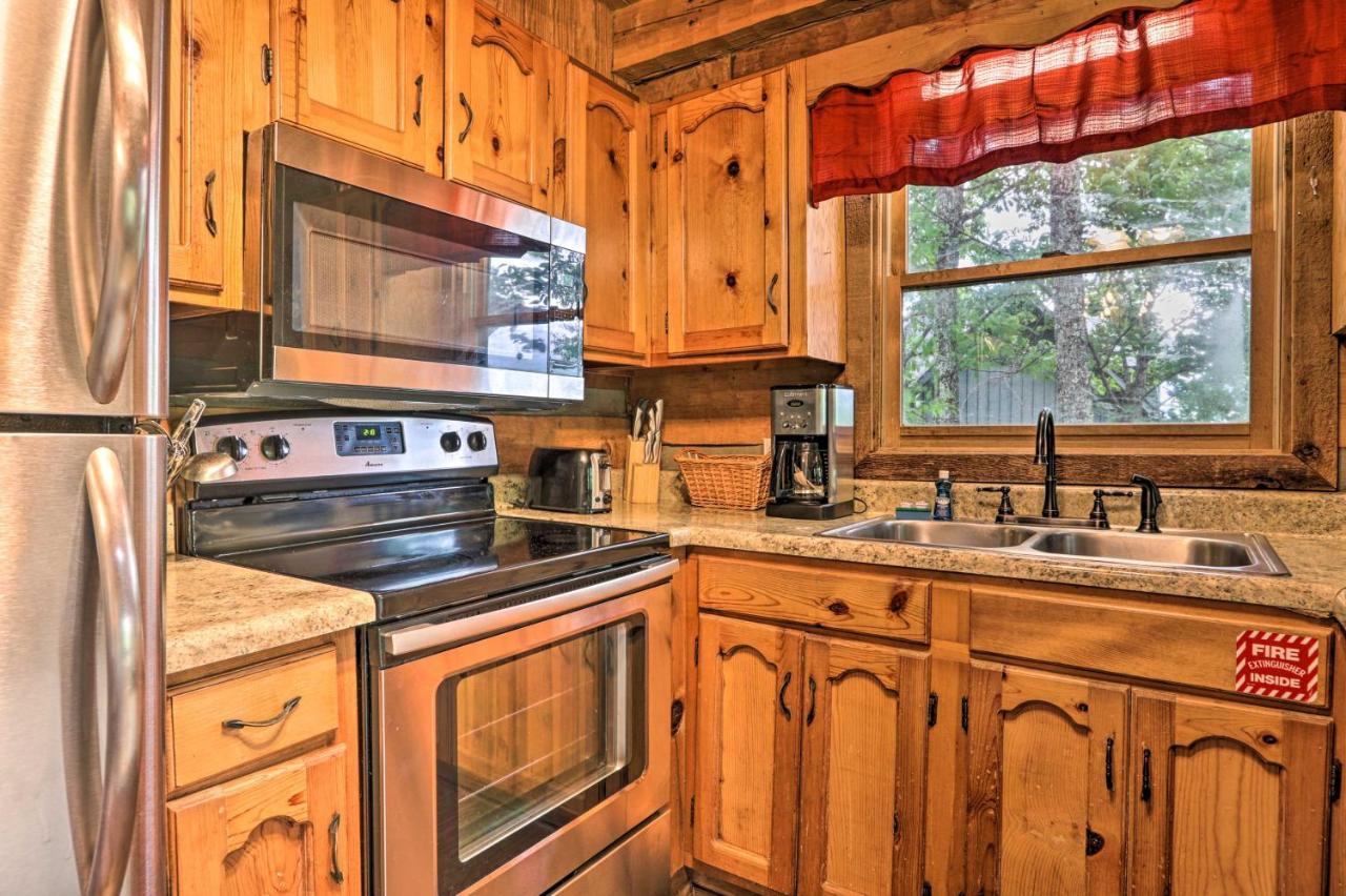 Gatlinburg Escape With Hot Tub, Deck And Mtn View Villa Luaran gambar