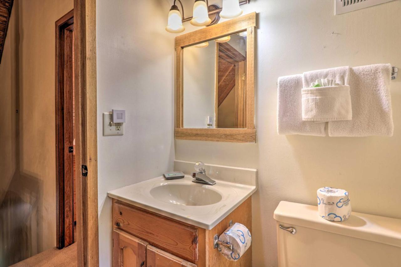 Gatlinburg Escape With Hot Tub, Deck And Mtn View Villa Luaran gambar